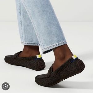 ROTHY’s womens chocolate spot drivers loafers 10